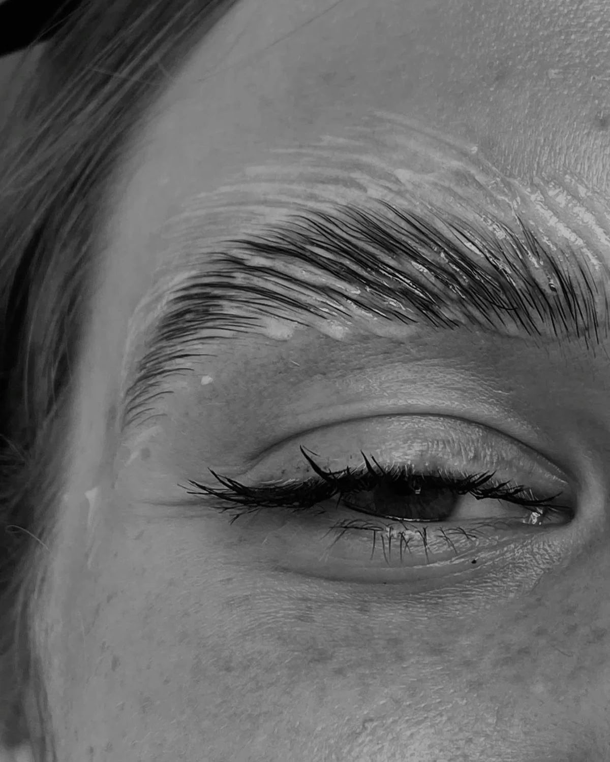 Brow Lamination & Tint